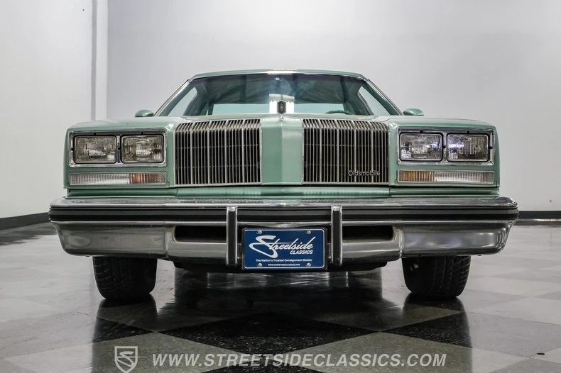 1977 Oldsmobile Cutlass Supreme - Image 28 of 31