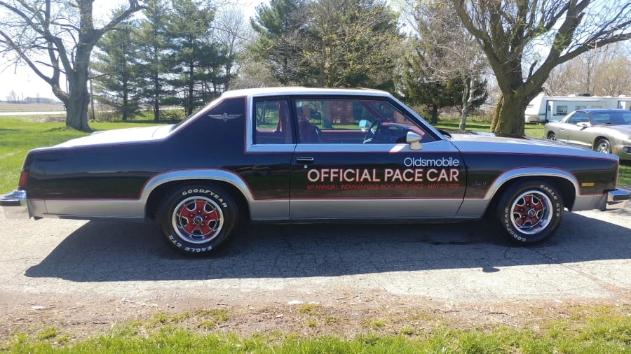1977 Oldsmobile 88 - Image 2 of 12