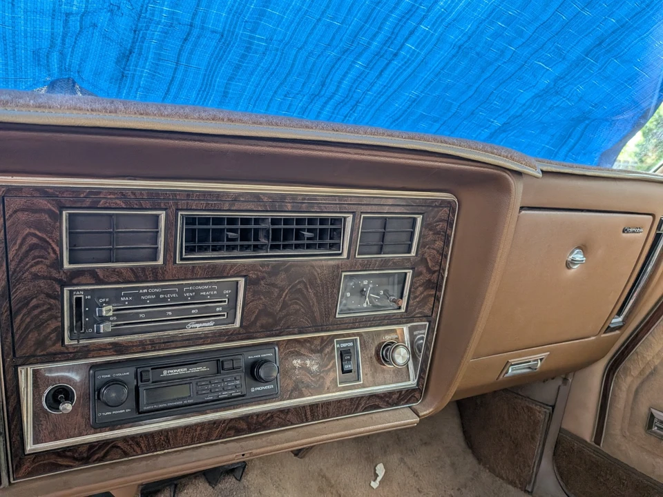 1977 Oldsmobile 98 - Image 26 of 26