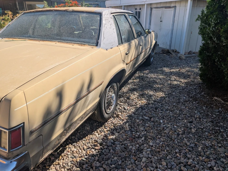 1977 Oldsmobile 98 - Image 2 of 26