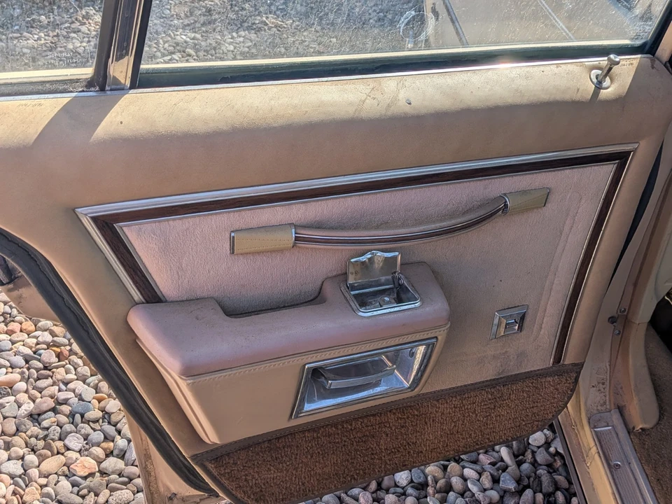 1977 Oldsmobile 98 - Image 10 of 26