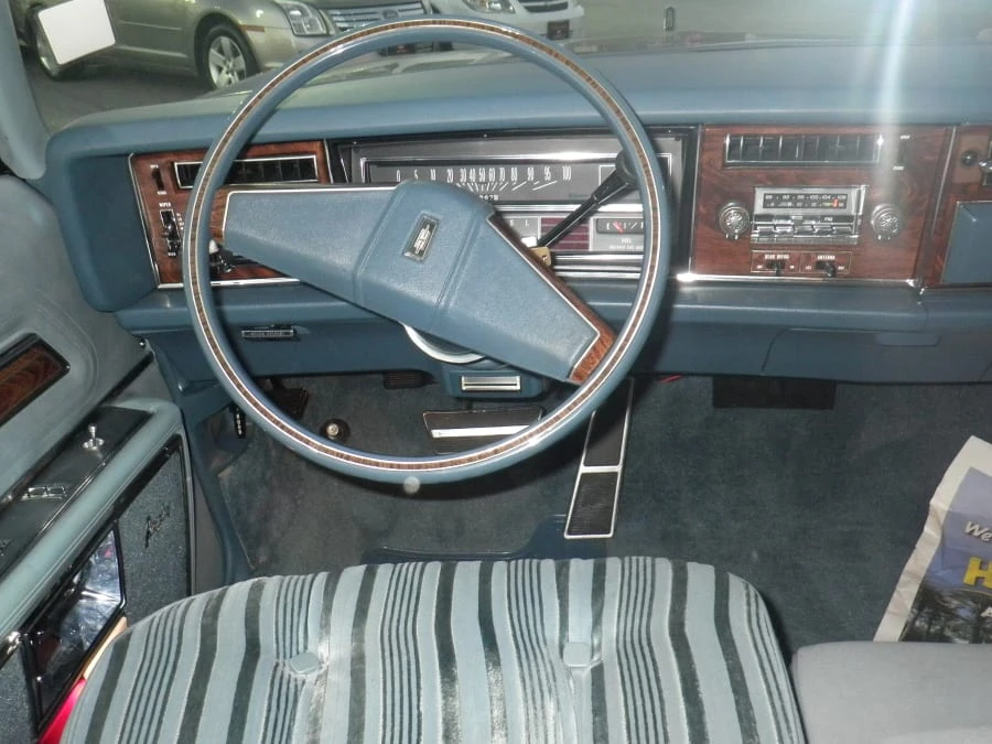 1977 Oldsmobile Toronado - Image 4 of 8