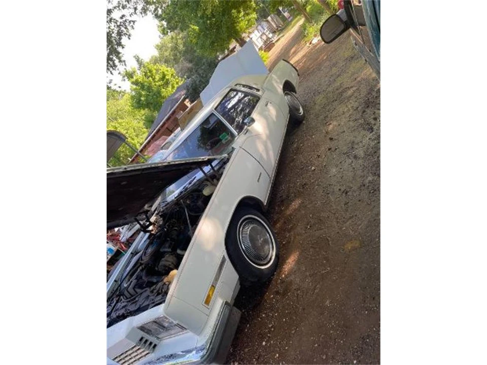 1977 Oldsmobile Toronado - Image 4 of 8