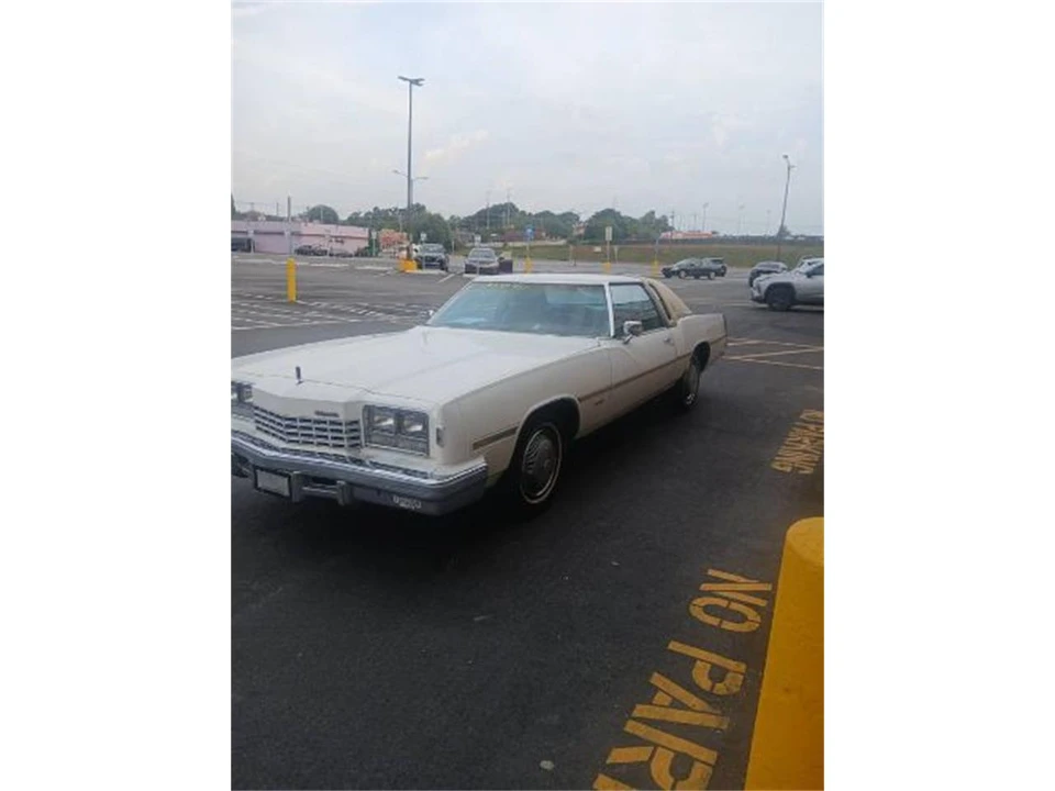 1977 Oldsmobile Toronado - Image 9 of 10