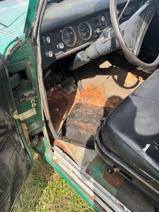 1977 Checker - Image 16 of 17