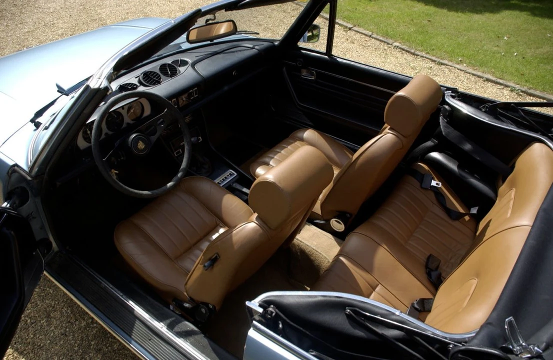 1977 Peugeot 504 - Image 2 of 3