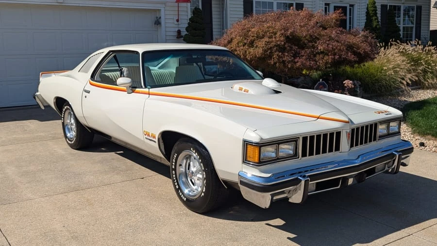 1977 Pontiac LeMans 4th+ Gen - Image 9 of 28