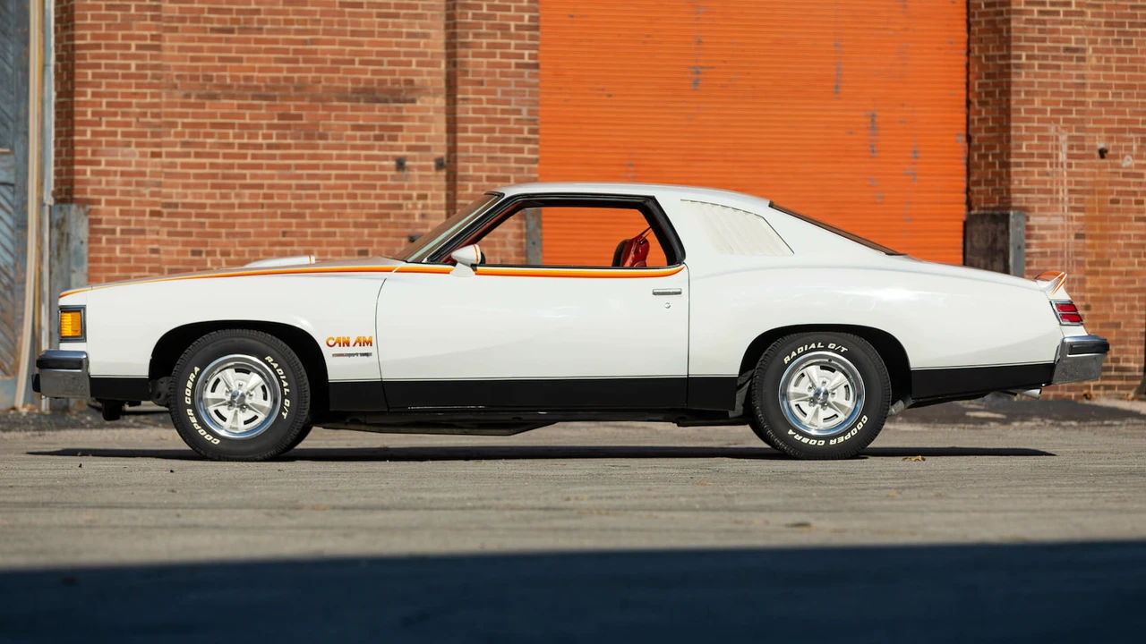 1977 Pontiac LeMans 4th+ Gen - Image 2 of 31