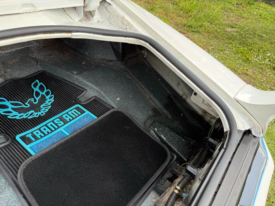 1977 Pontiac Firebird 2nd Gen - Image 27 of 28