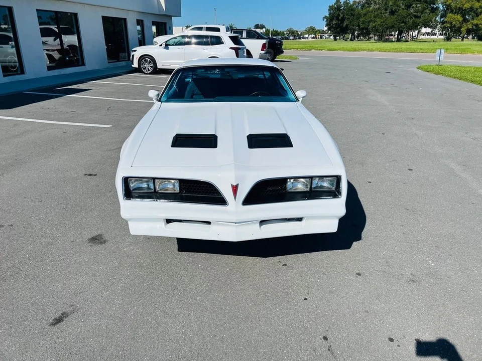 1977 Pontiac Firebird 2nd Gen - Image 10 of 21