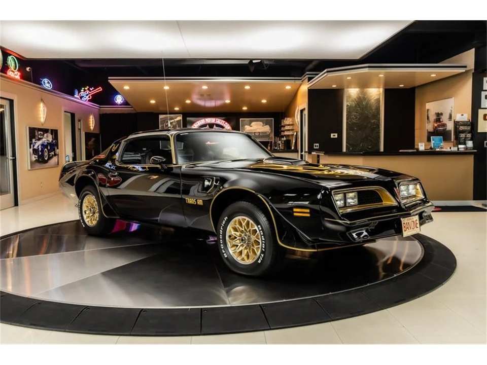 1977 Pontiac Firebird 2nd Gen - Image 10 of 31