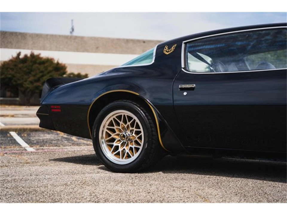 1977 Pontiac Firebird 2nd Gen - Image 27 of 31