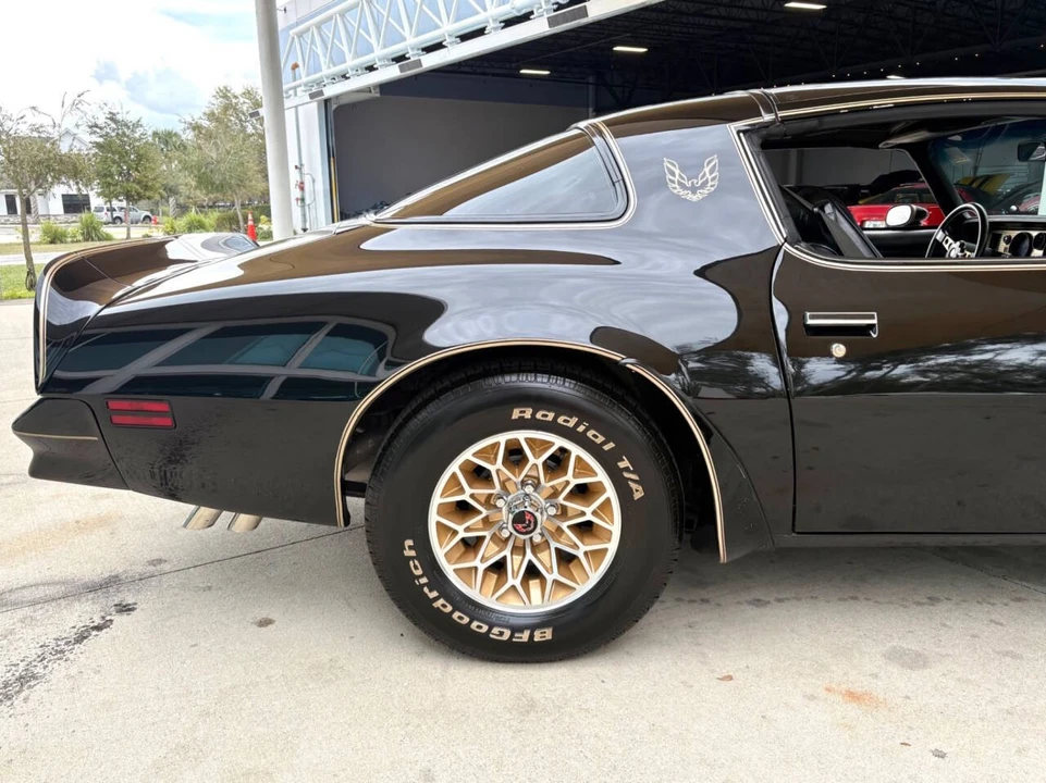 1977 Pontiac Firebird 2nd Gen - Image 22 of 31