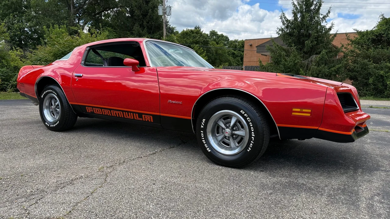 1977 Pontiac Firebird Formula 2nd Gen - Image 13 of 31