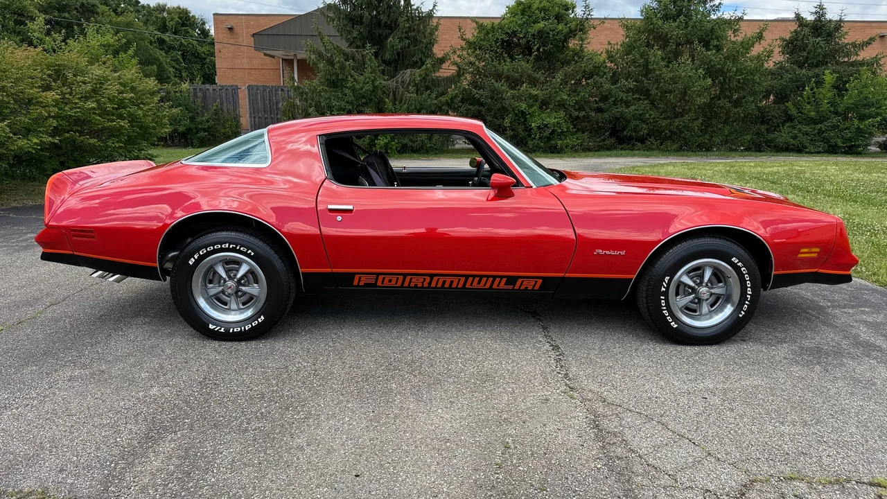 1977 Pontiac Firebird Formula 2nd Gen - Image 16 of 31