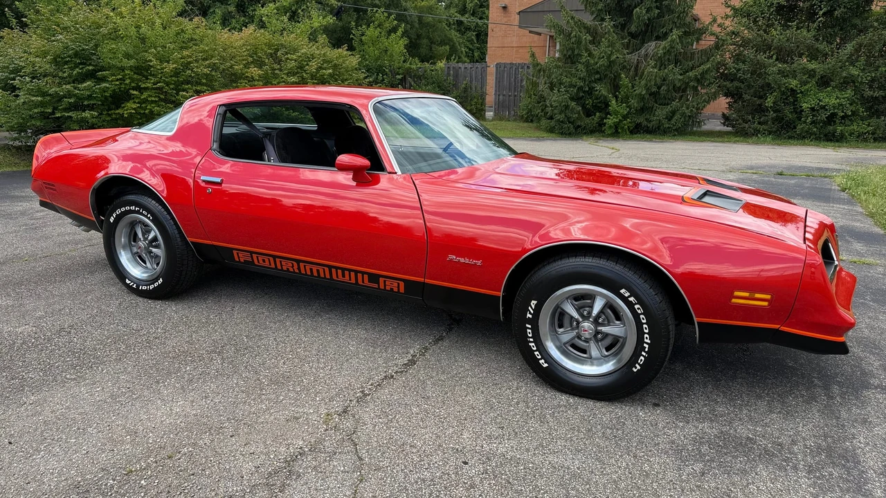 1977 Pontiac Firebird Formula 2nd Gen - Image 14 of 31