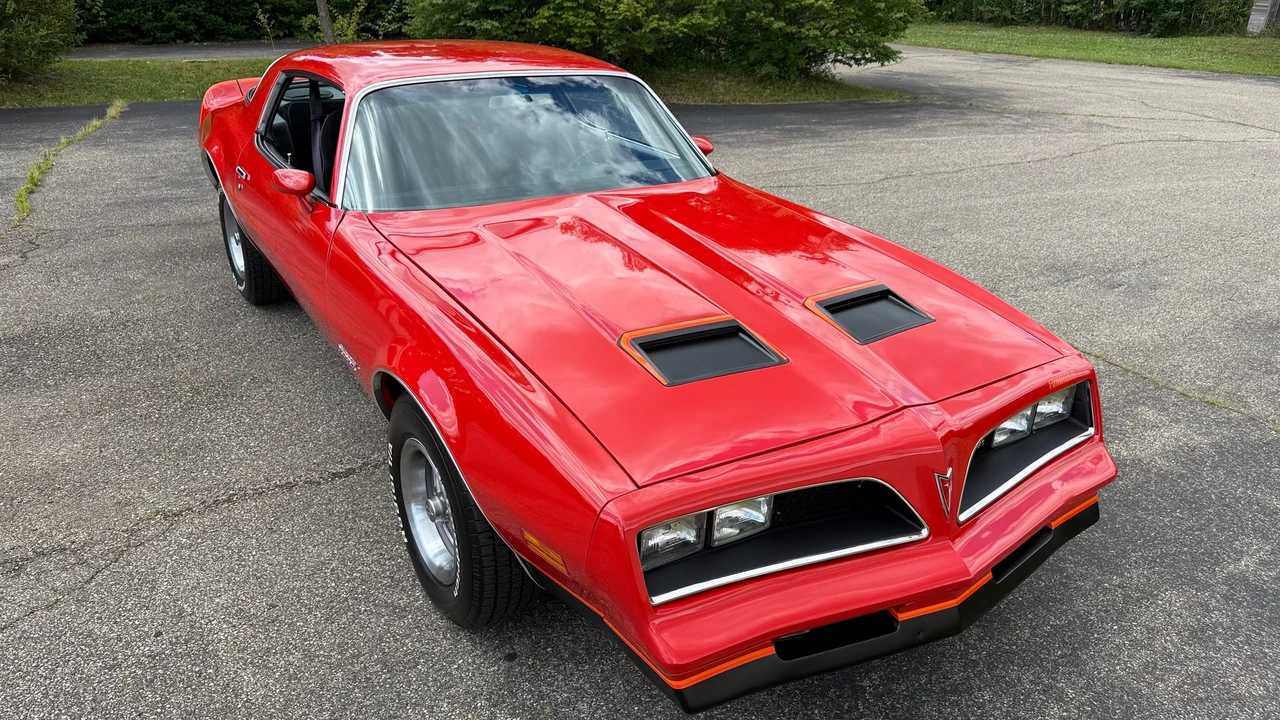 1977 Pontiac Firebird Formula 2nd Gen - Image 10 of 31