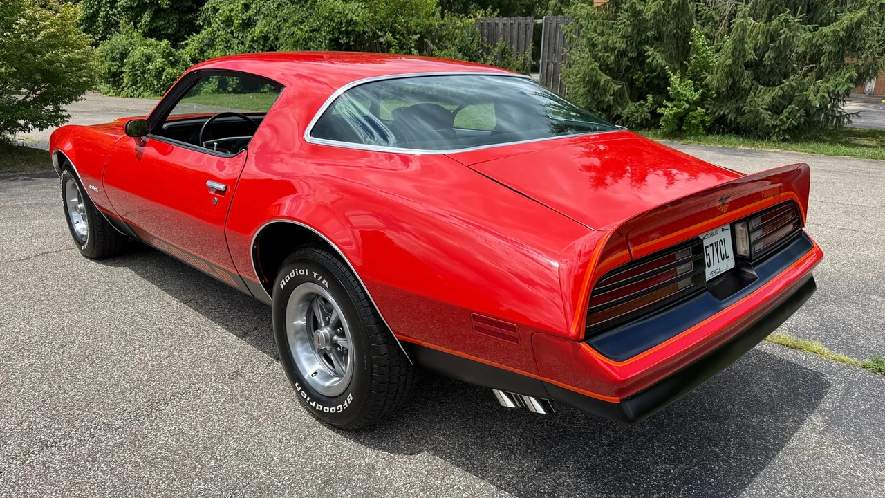 1977 Pontiac Firebird Formula 2nd Gen - Image 30 of 31