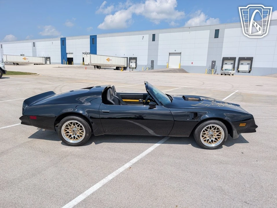1977 Pontiac Firebird Trans Am 2nd Gen - Image 17 of 31