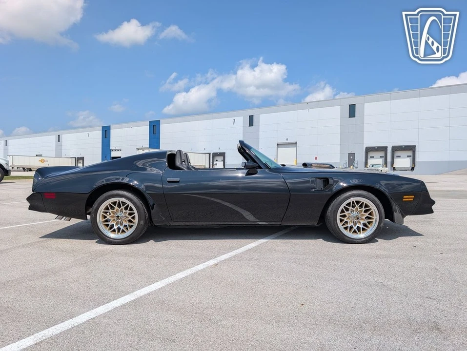 1977 Pontiac Firebird Trans Am 2nd Gen - Image 18 of 31