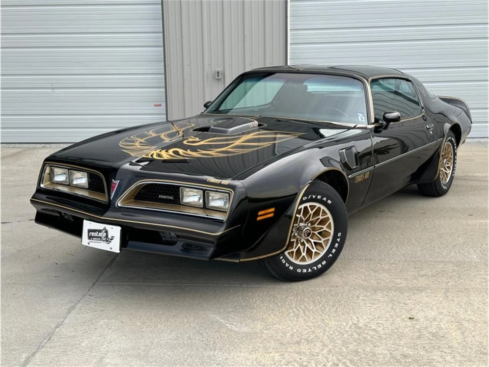 1977 Pontiac Firebird Trans Am 2nd Gen - Image 13 of 31