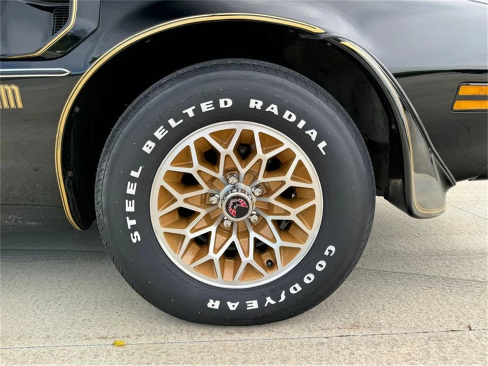 1977 Pontiac Firebird Trans Am 2nd Gen - Image 29 of 31