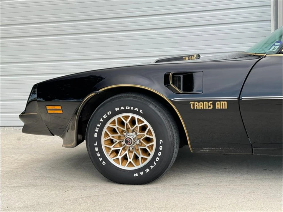 1977 Pontiac Firebird Trans Am 2nd Gen - Image 25 of 31