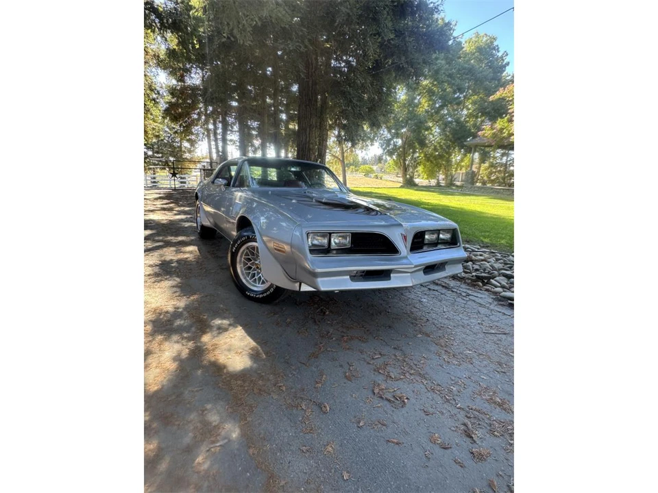 1977 Pontiac Firebird Trans Am 2nd Gen - Image 2 of 21