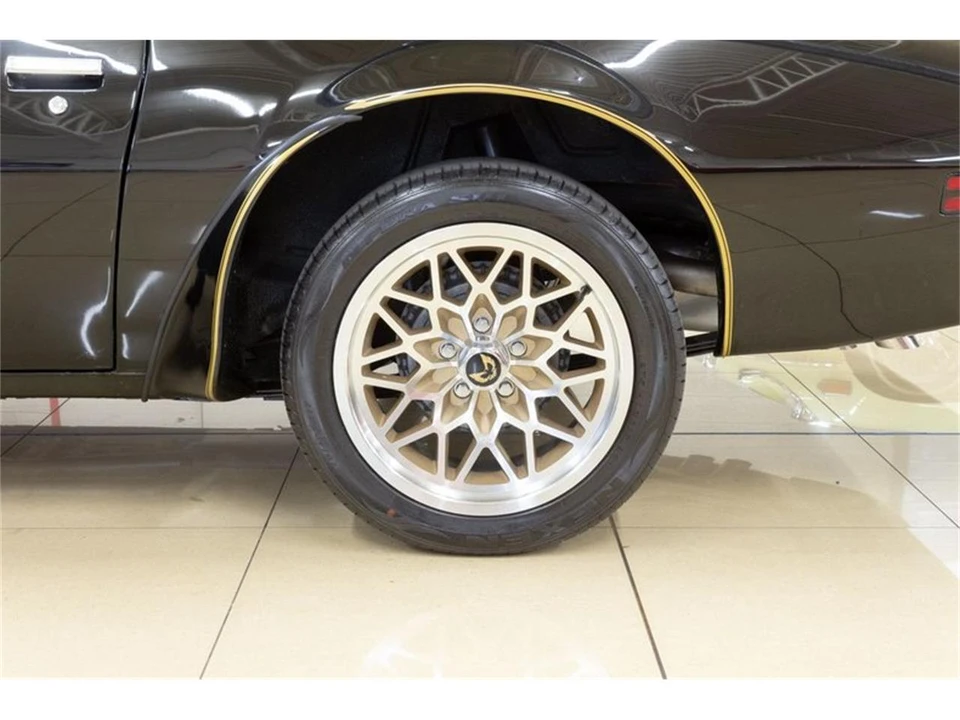 1977 Pontiac Firebird Trans Am 2nd Gen - Image 9 of 31