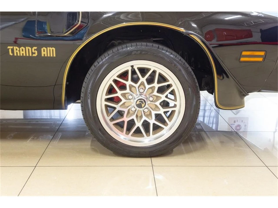 1977 Pontiac Firebird Trans Am 2nd Gen - Image 25 of 31