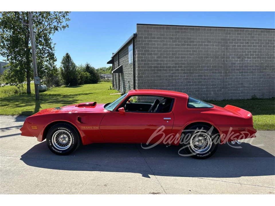 1977 Pontiac Firebird Trans Am 2nd Gen - Image 2 of 5