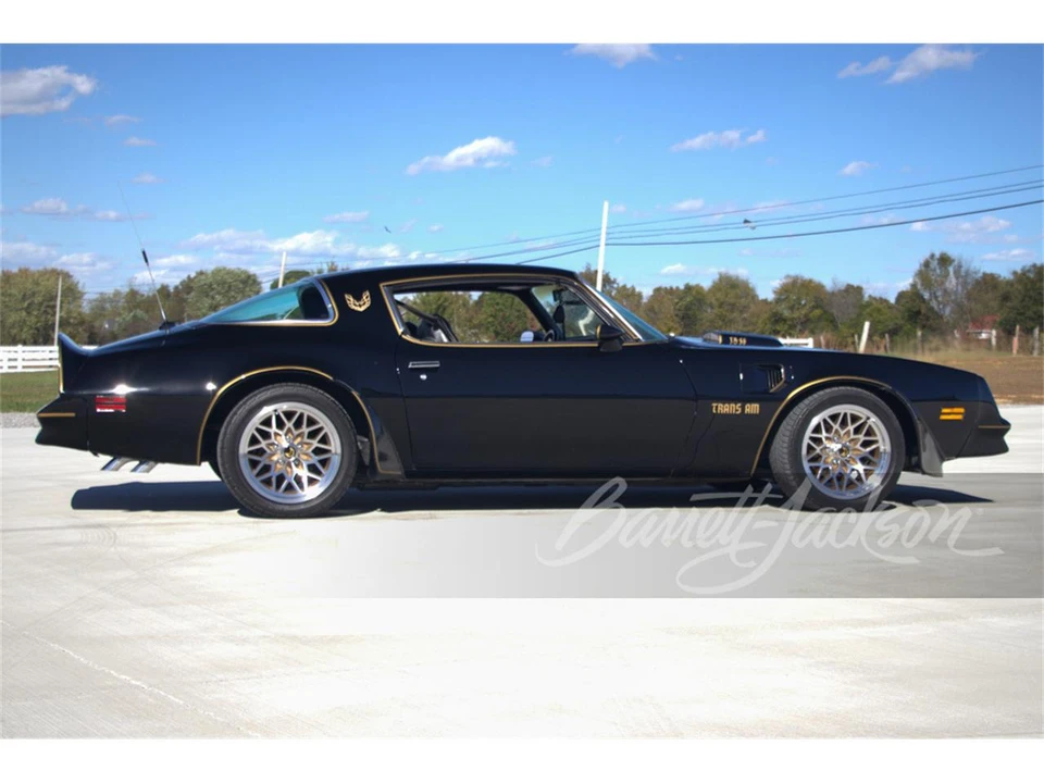 1977 Pontiac Firebird Trans Am 2nd Gen - Image 2 of 5