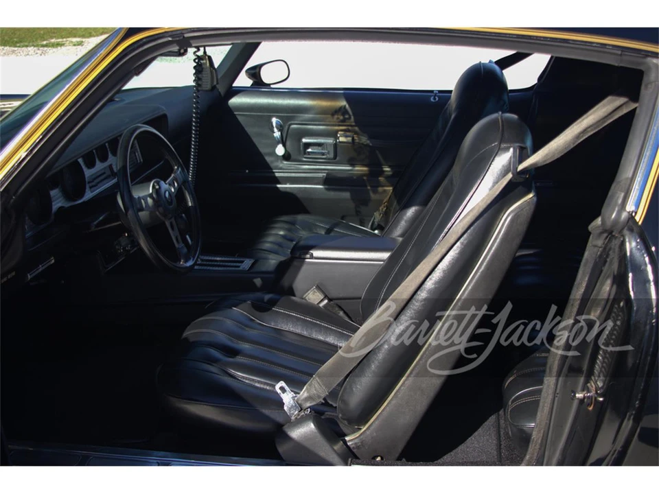 1977 Pontiac Firebird Trans Am 2nd Gen - Image 4 of 5