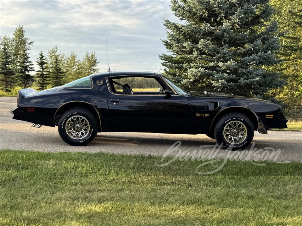 1977 Pontiac Firebird Trans Am 2nd Gen - Image 2 of 5