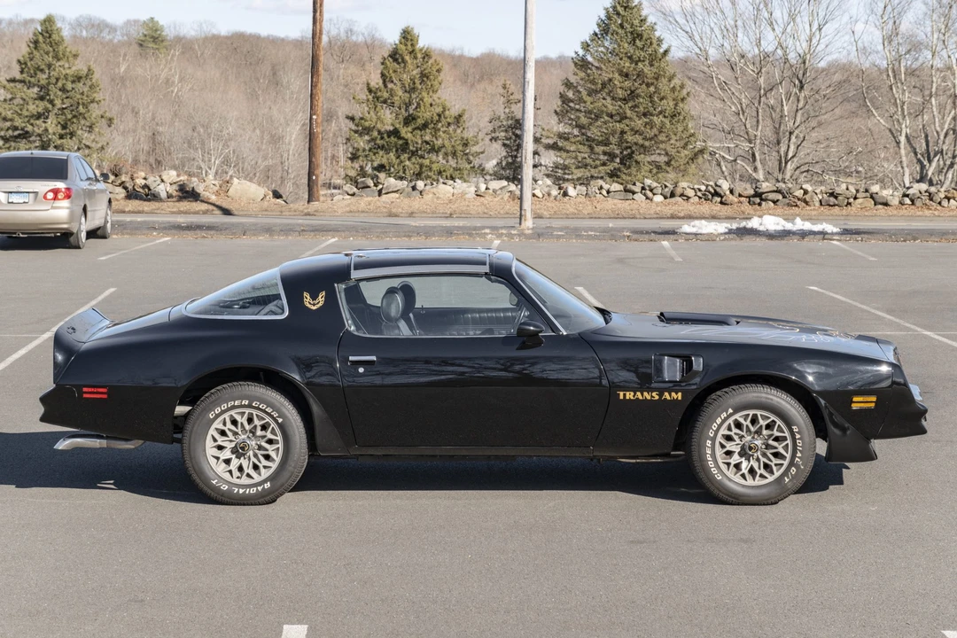 1977 Pontiac Firebird Trans Am 2nd Gen - Image 6 of 31