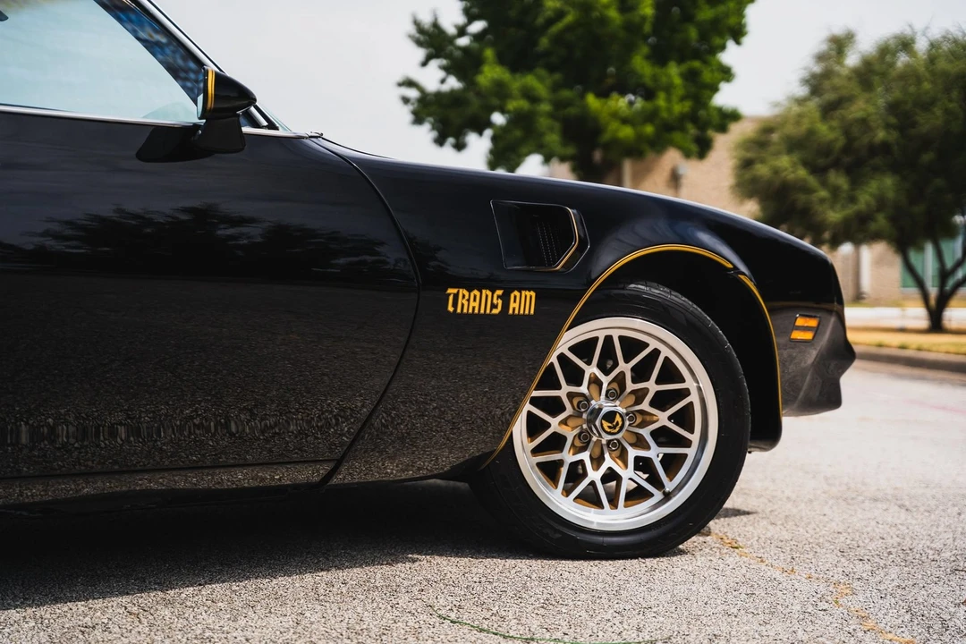 1977 Pontiac Firebird Trans Am 2nd Gen - Image 25 of 31