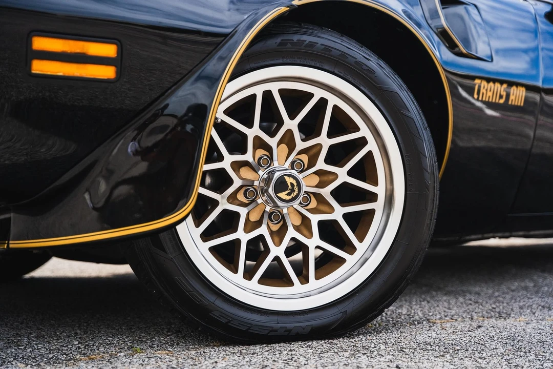 1977 Pontiac Firebird Trans Am 2nd Gen - Image 5 of 31