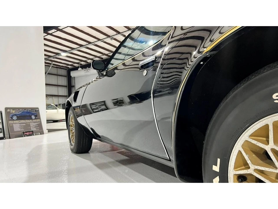 1977 Pontiac Firebird Trans Am 2nd Gen - Image 7 of 31