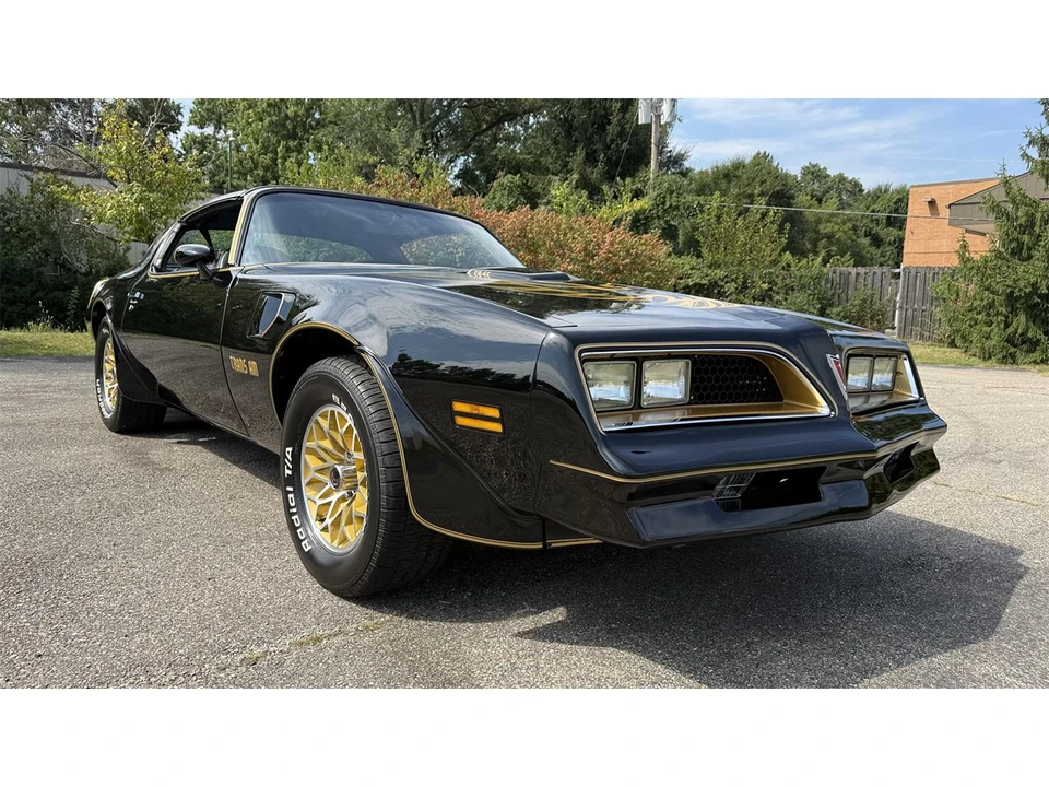 1977 Pontiac Firebird Trans Am 2nd Gen - Image 2 of 31