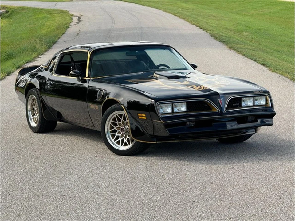 1977 Pontiac Firebird Trans Am 2nd Gen - Image 5 of 31