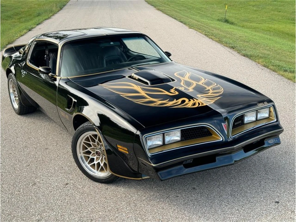 1977 Pontiac Firebird Trans Am 2nd Gen - Image 2 of 31