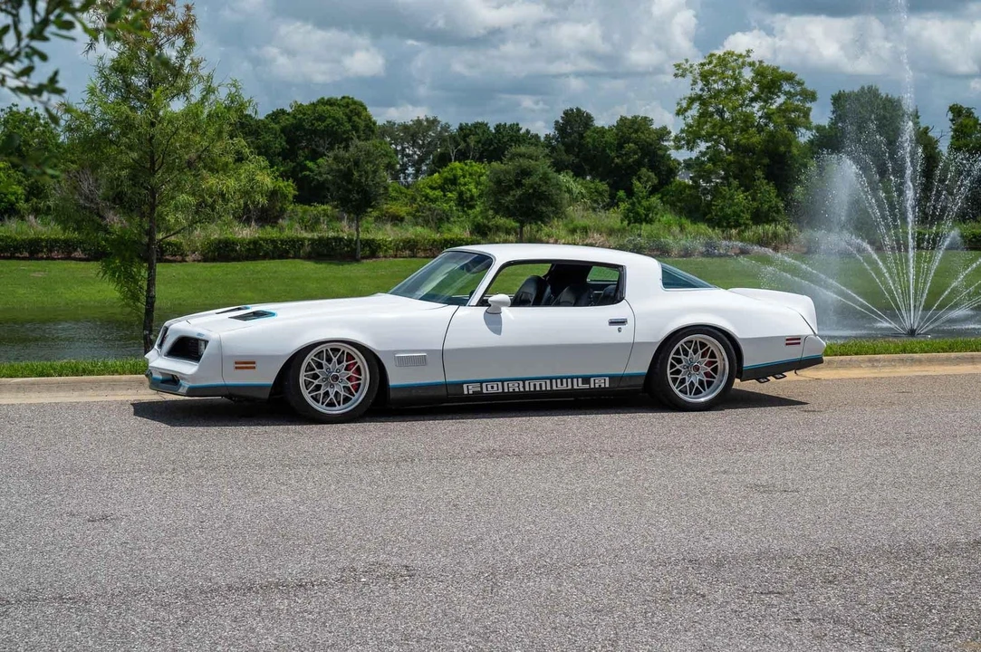 1977 Pontiac Firebird 2nd Gen - Image 17 of 21
