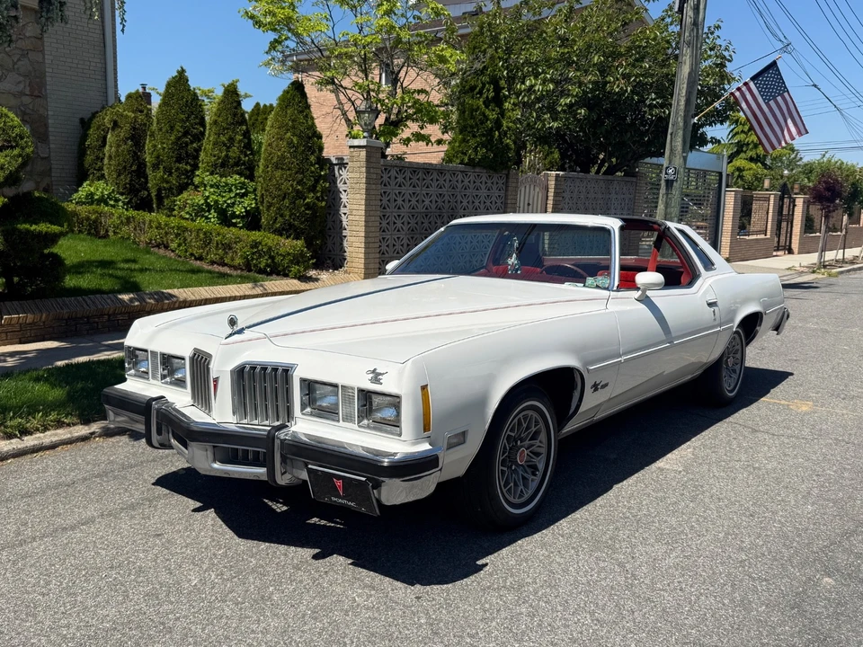 1977 Pontiac Grand Prix 3rd+ Gen - Image 13 of 22