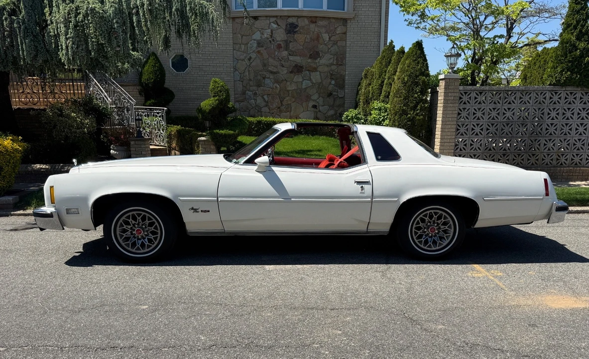 1977 Pontiac Grand Prix 3rd+ Gen - Image 14 of 22