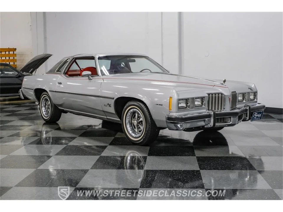 1977 Pontiac Grand Prix 3rd+ Gen - Image 16 of 31