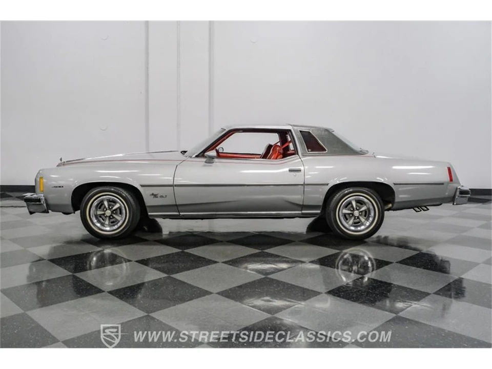 1977 Pontiac Grand Prix 3rd+ Gen - Image 2 of 31