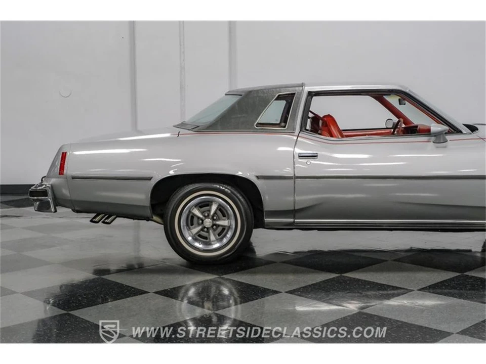 1977 Pontiac Grand Prix 3rd+ Gen - Image 29 of 31