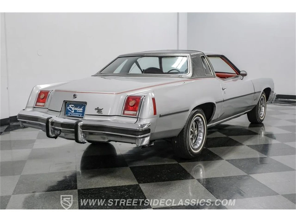 1977 Pontiac Grand Prix 3rd+ Gen - Image 25 of 31