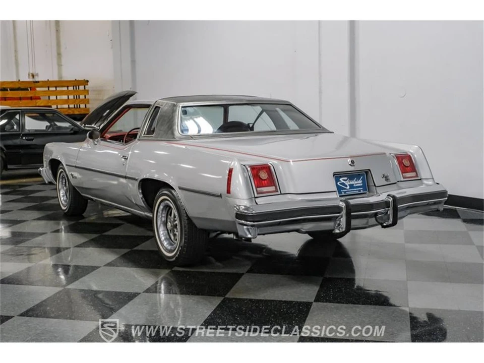 1977 Pontiac Grand Prix 3rd+ Gen - Image 10 of 31
