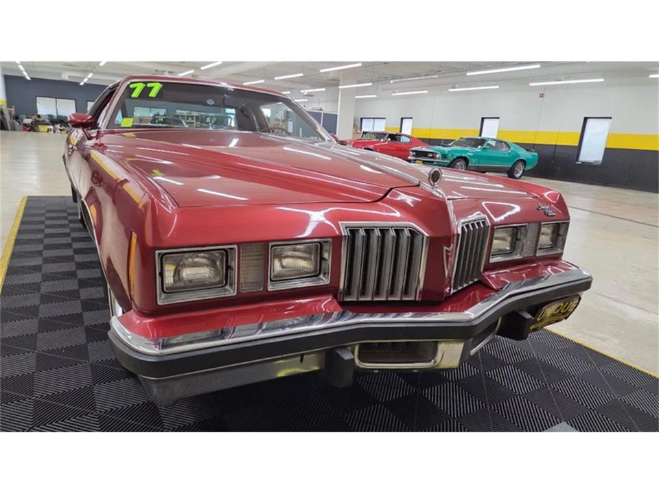 1977 Pontiac Grand Prix 3rd+ Gen - Image 10 of 31